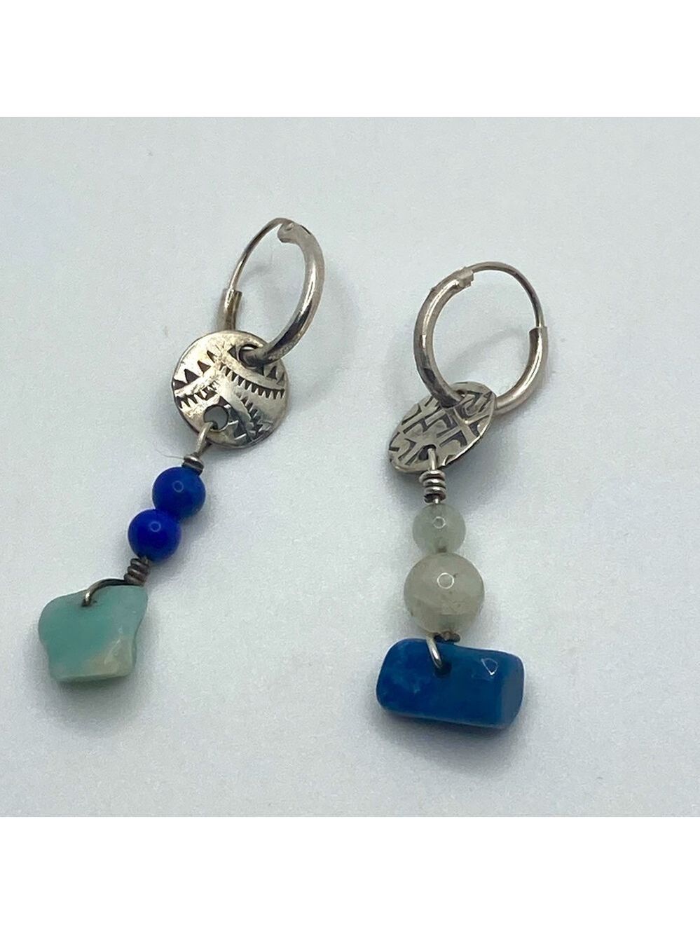 Vtg Sterling Silver Mini Hoop Earrings w Purposely Mismatched Dangle Charms 1.5”